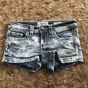 Day trip jean shorts